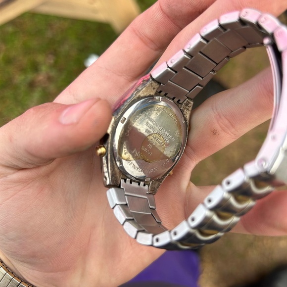 Silver and Blue Smartwatch with Round Dial and Stainless Steel Bracelet - Picture 4 of 5